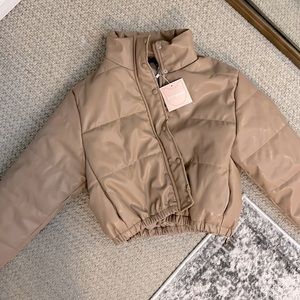 Kittenish puff jacket